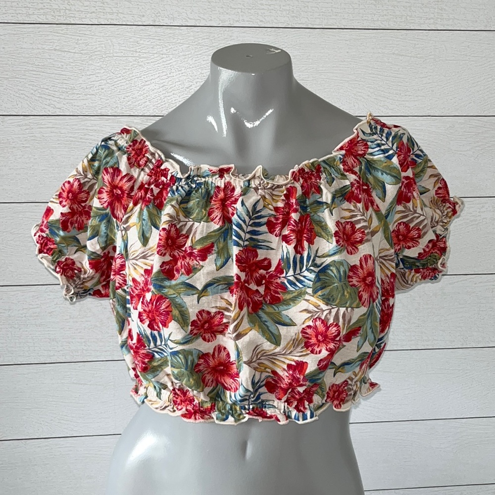 NEW American Eagle crop top M